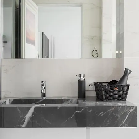 Appartamento Nest For 2 In Fashion District Via S Cecilia