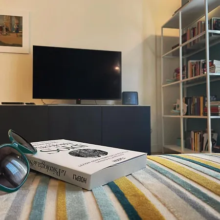 Oreaspiti - Not Only A In Magenta Quarter