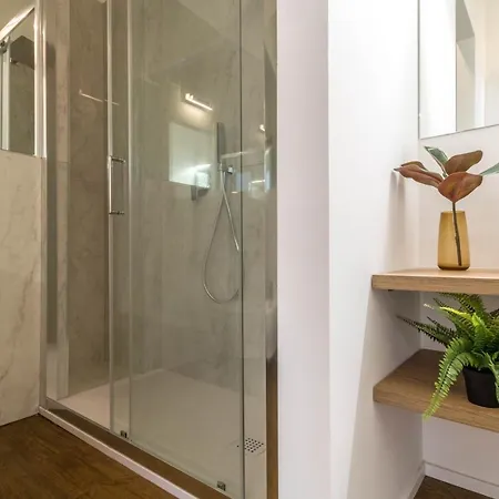 Hostmate - - Disciplini - Duomo Milaan