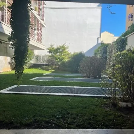 Casa Aleardo 1b Milan