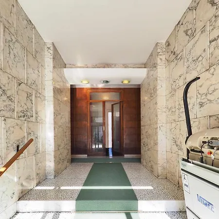 Апартаменты Mba24 Charming Close To Metro Fieracitylife *