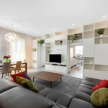 Apartment Easylife - Wonderful Penthouse With Terrace A Few Steps From The Duomo Milan