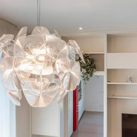 Easylife - Wonderful Penthouse With Terrace A Few Steps From The Duomo