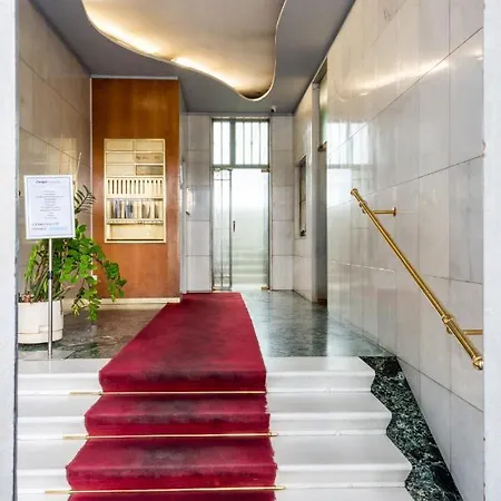 Easylife - Wonderful Penthouse With Terrace A Few Steps From The Duomo