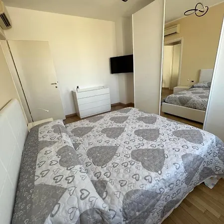 Bicocca Flat B Apartment *
