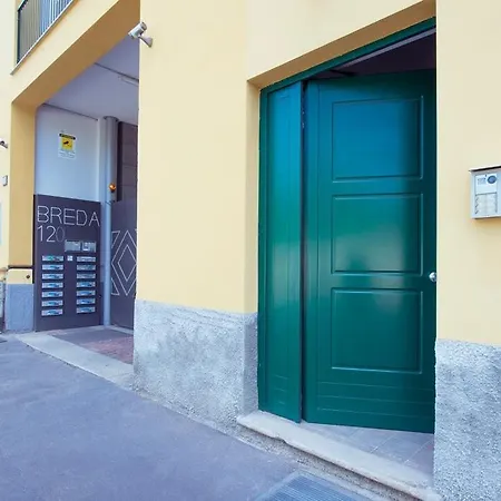 Appartement Via Breda 120 *