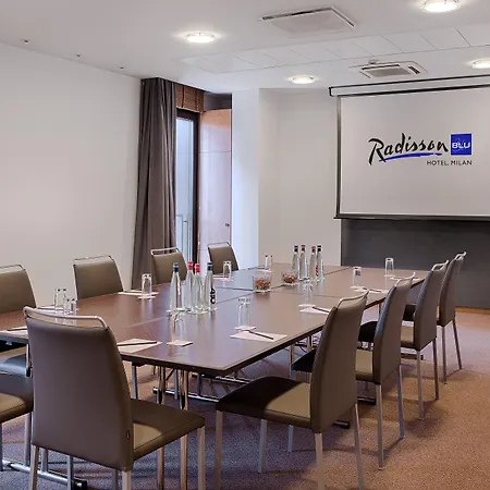 Отель Radisson Blu Милан