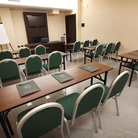 Des Etrangers 3* Μιλάνο