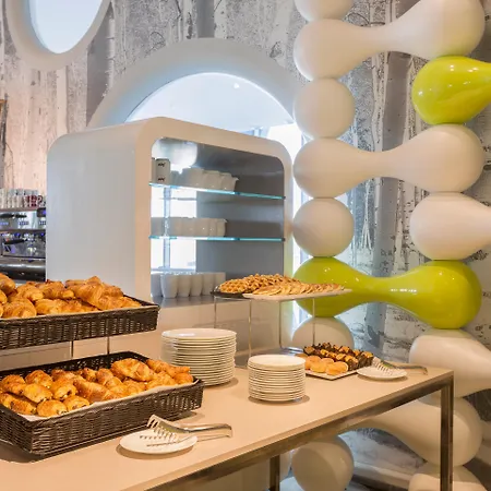 Hotel Voco Milan-fiere By Ihg 4*