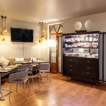 Otel Garibaldi Station By Ihg 4*