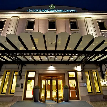 Отель Grand Visconti Palace