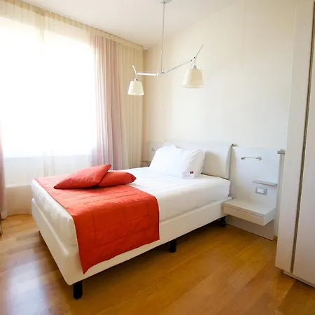 Mercure Solari 4*