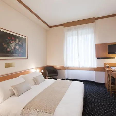 Mentana, By R Collection 4*