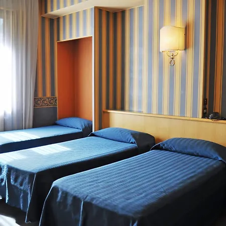 ホテル ガルダ 3*