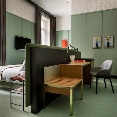 Mate Collection Giulia, Mailand