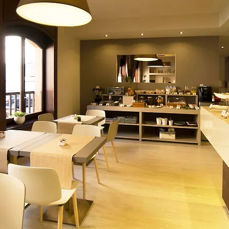 Hotel Ares 3*