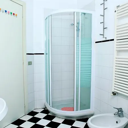 Konukevi Lovely House Milano