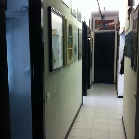 Two Beds In The Green Near The Fair Bed & Breakfast