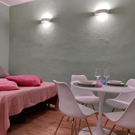 Apartamento 2 Via Fabio Mangone *