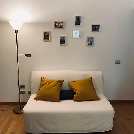 Chiara 34 - M4 Metro Blu Milano