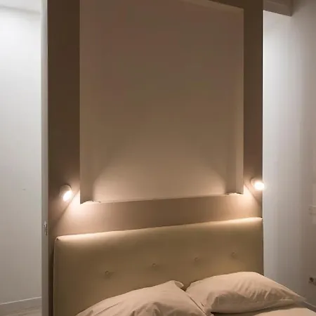 Apartmán Youhosty - Pavia 7 *