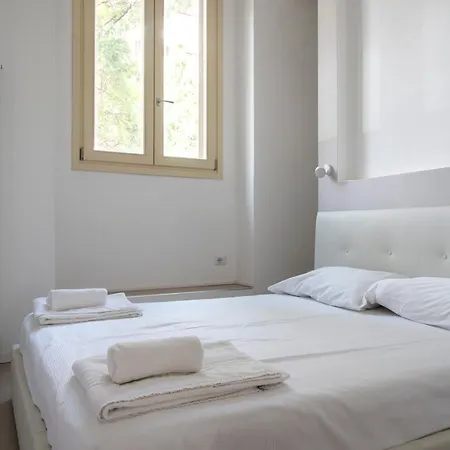 Youhosty - Pavia 7 Apartmán