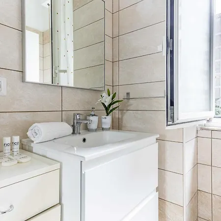 Appartamento Joivy Adorable Flat With Balcony *