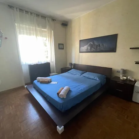 Impeccable In Next To M1 Metro 10 Mins Away From Duomo Wi-fi Feel Like Bed and Breakfast *