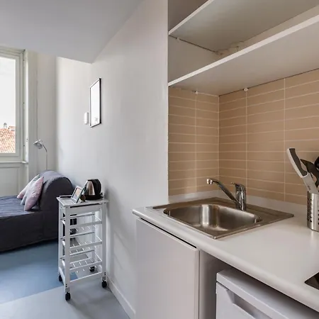 Guesthost - Apts Milano-corso Magenta Mediolan