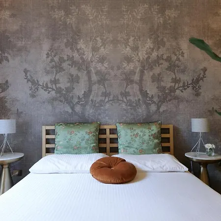 House Of Frames Bed and Breakfast *