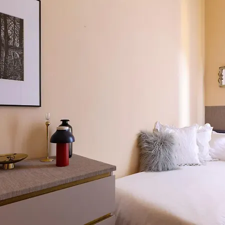 House Of Frames Milánó