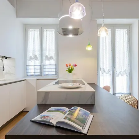 Design Premium In Center - Homeunity Daire