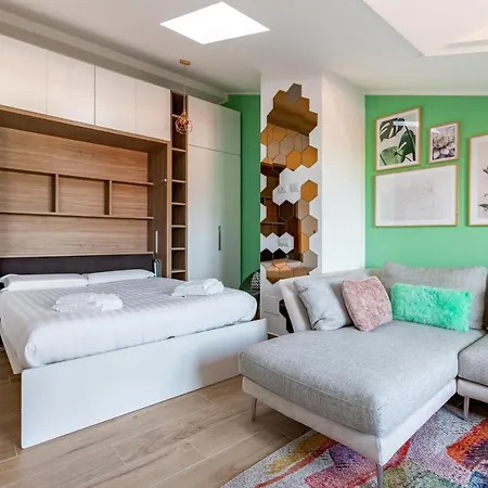 Guesthost - Cozy With Parking 5 Min Walk From The Bus Stop * Milánó