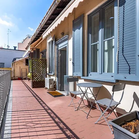 Cosy With Shared Terrace! * Milan
