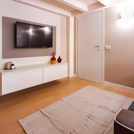 Apartment Joivy Lovely Loft With Private Entrance Milan