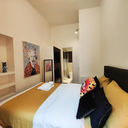 Apartment Designed Pop 2 Bedrooms, 2 Baths In Center - Wifi, Ac, Steps From Subway M1 And M2, Station And Airport Connected