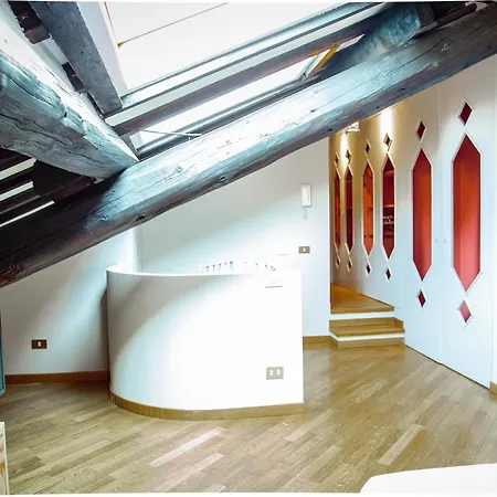 Apartament San Fermo Mediolan