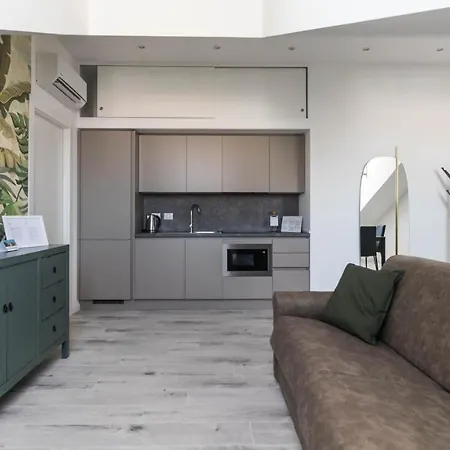 Italianway Easy - Commenda 35 * 米兰