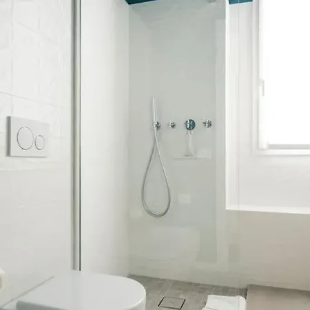 Apartment Youhosty - Napoli 4 Milan