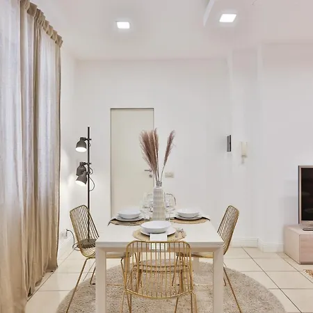 Apartment Easylife - Elegante E Rifinito Vista Duomo In Piazza San Babila Milan