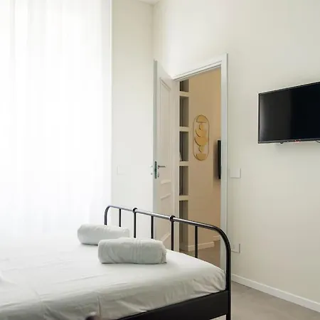 Apartment Youhosty - Napoli 4 Milan