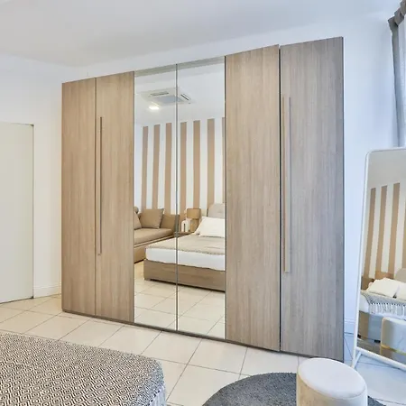 Easylife - Elegante E Rifinito Vista Duomo In Piazza San Babila Apartment Milan