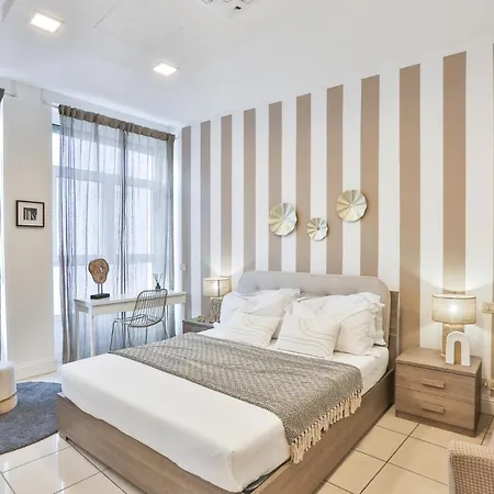 Easylife - Elegante E Rifinito Vista Duomo In Piazza San Babila Apartment *