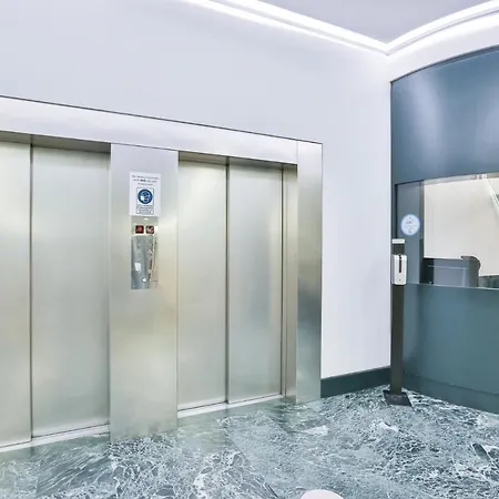 Apartment Easylife - Elegante E Rifinito Vista Duomo In Piazza San Babila Milan