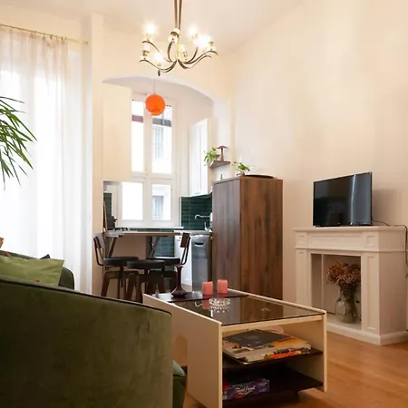 Apartment Uberti 31 - Di Charme In Palazzo D'epoca *