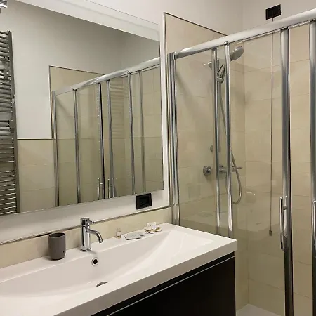 Apartamento La Casa Di Ringhiera In Sarpi-sempione-moscova Milão