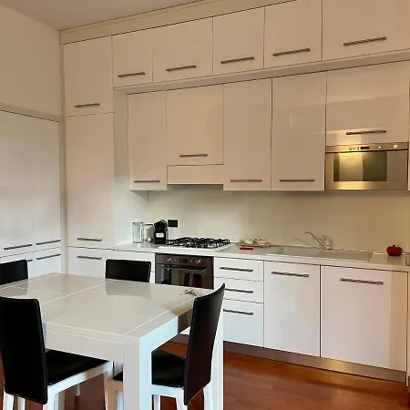 La Casa Di Ringhiera In Sarpi-sempione-moscova Milão