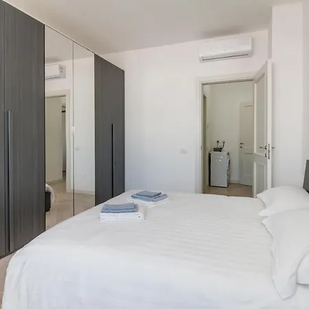 Apartment 12° Piano Torre Diamante - 67 Mailand