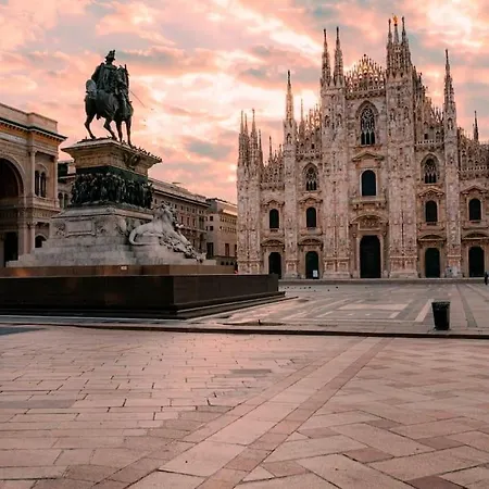 Apartman Center-design Attic Penthouse With Private Terrace Milánó