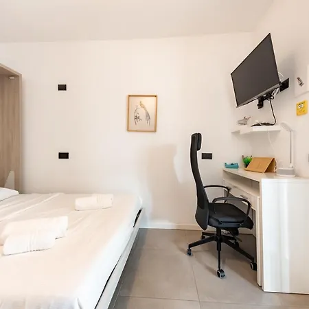 Guesthost - Lovely & Comfy *